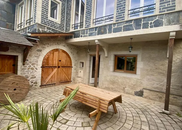 Gite Belfortes Plein Coeur De Brassac